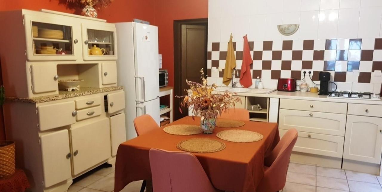 Petit Patio En Centre Ville Ним Экстерьер фото